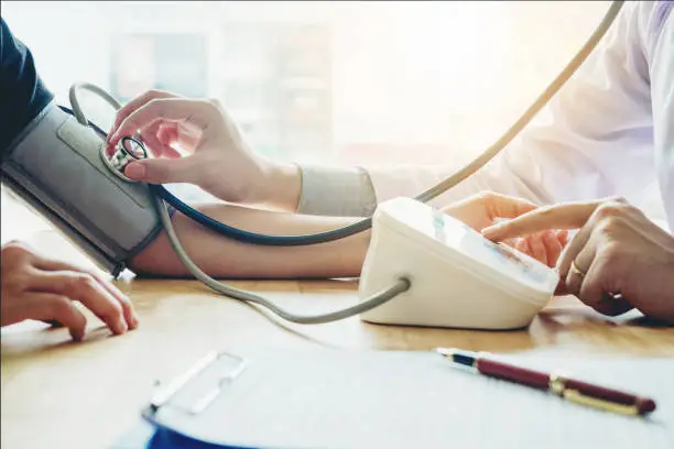 Symptoms of Chronic Disease: When to See a Doctor 6 Symptoms of Chronic Disease